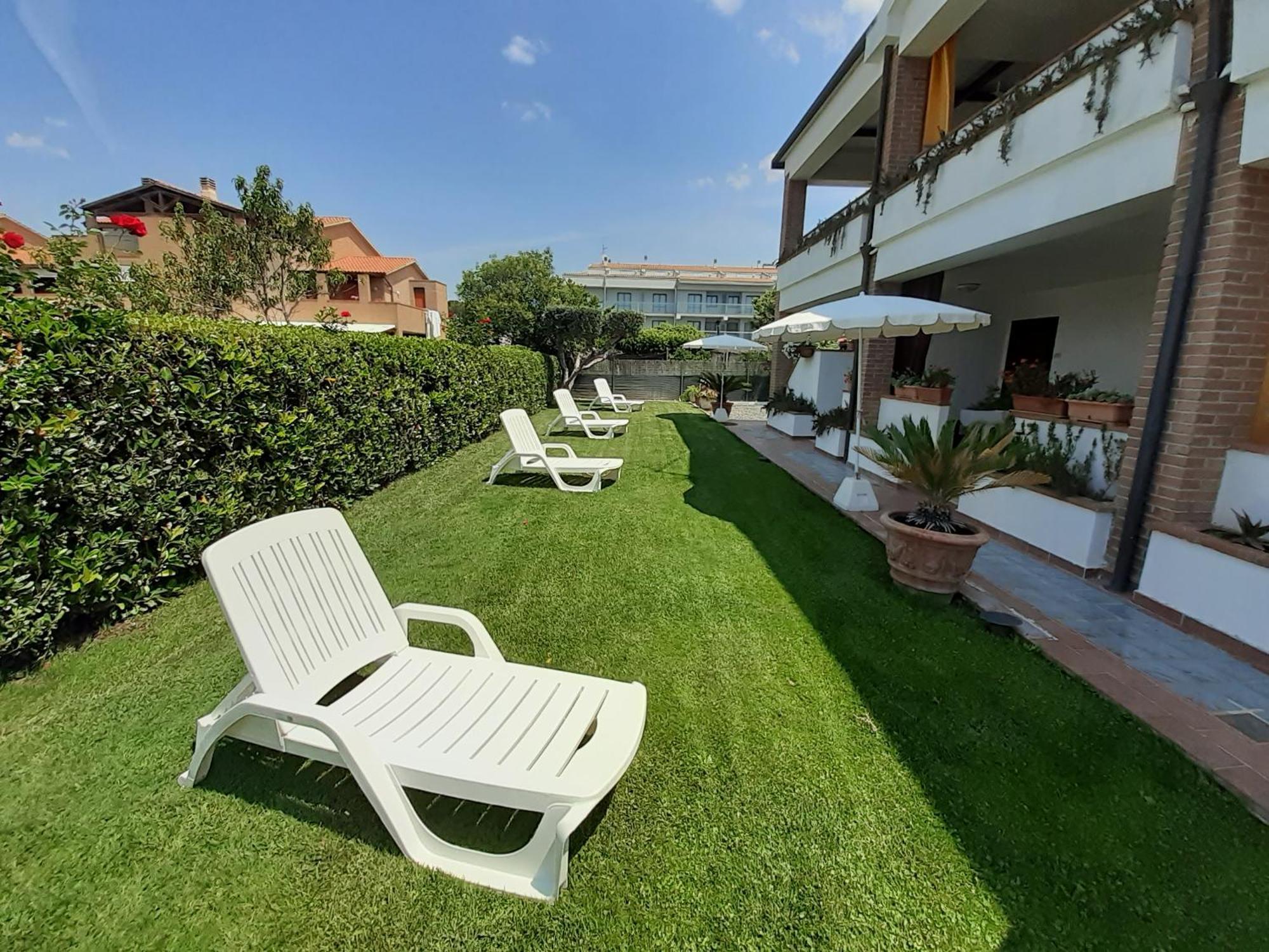 Hotel B&B Rispescia Grosseto Buitenkant foto