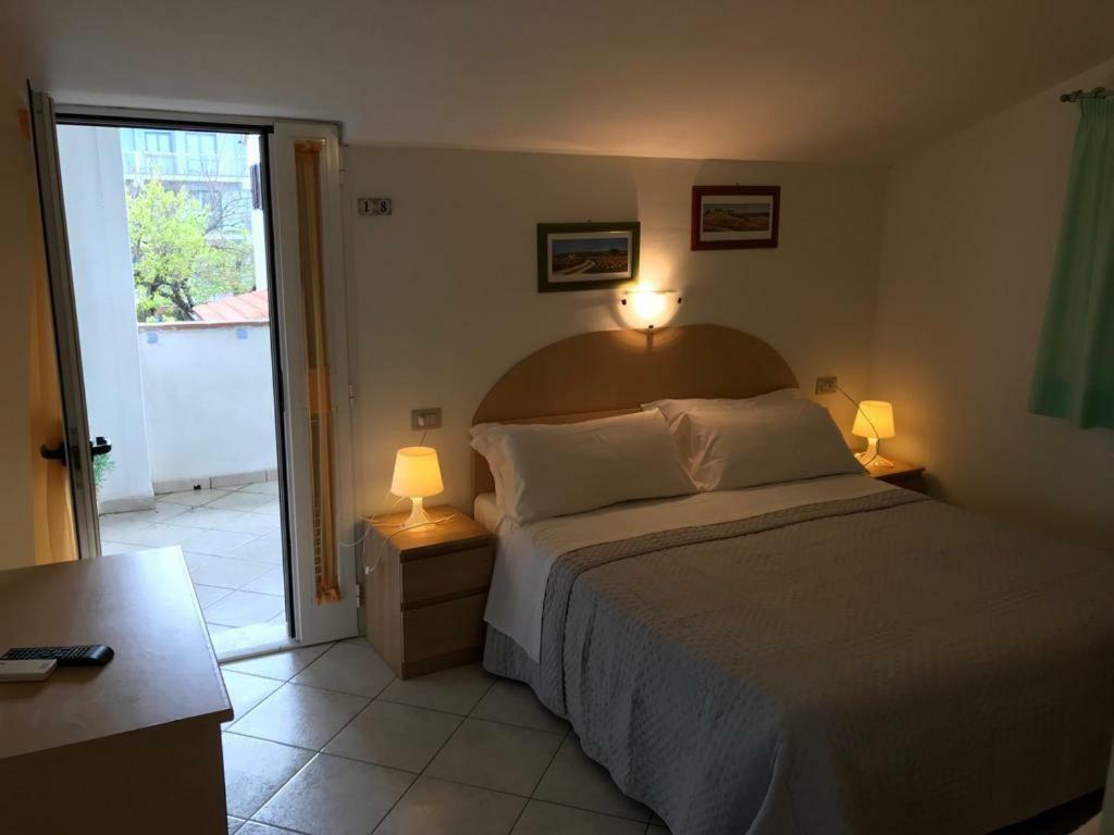 Hotel B&B Rispescia Grosseto Buitenkant foto